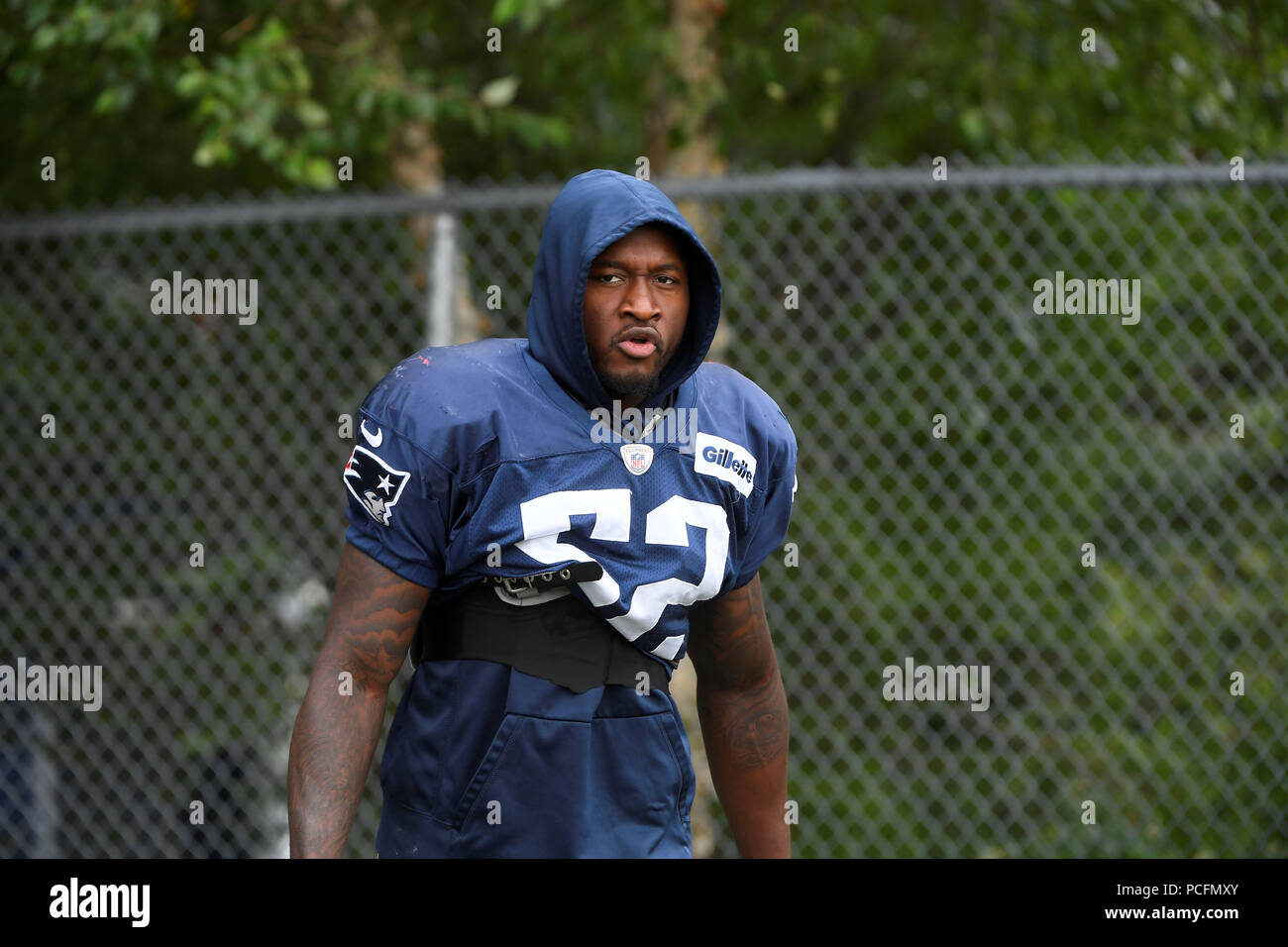 1 août 2018 : New England Patriots linebacker Elandon Roberts (52) chefs de pratiquer au New England Patriots camp de formation qui a eu lieu sur le champs de pratique au stade Gillette, à Foxborough, Massachusetts. Eric Canha/CSM Banque D'Images