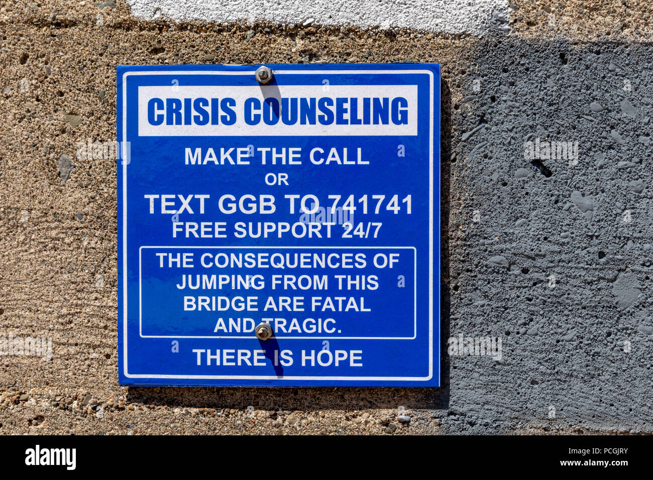 Signe de l'aide au suicide, le Golden Gate Bridge, San Francisco, Californie, États-Unis d'Amérique, samedi, 02 juin, 2018. Banque D'Images