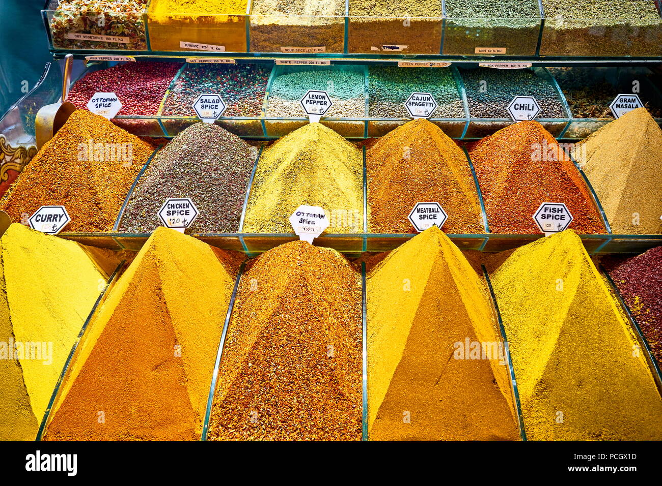 Les épices dans la le Bazar Egyptien, Istanbul, Turquie Banque D'Images