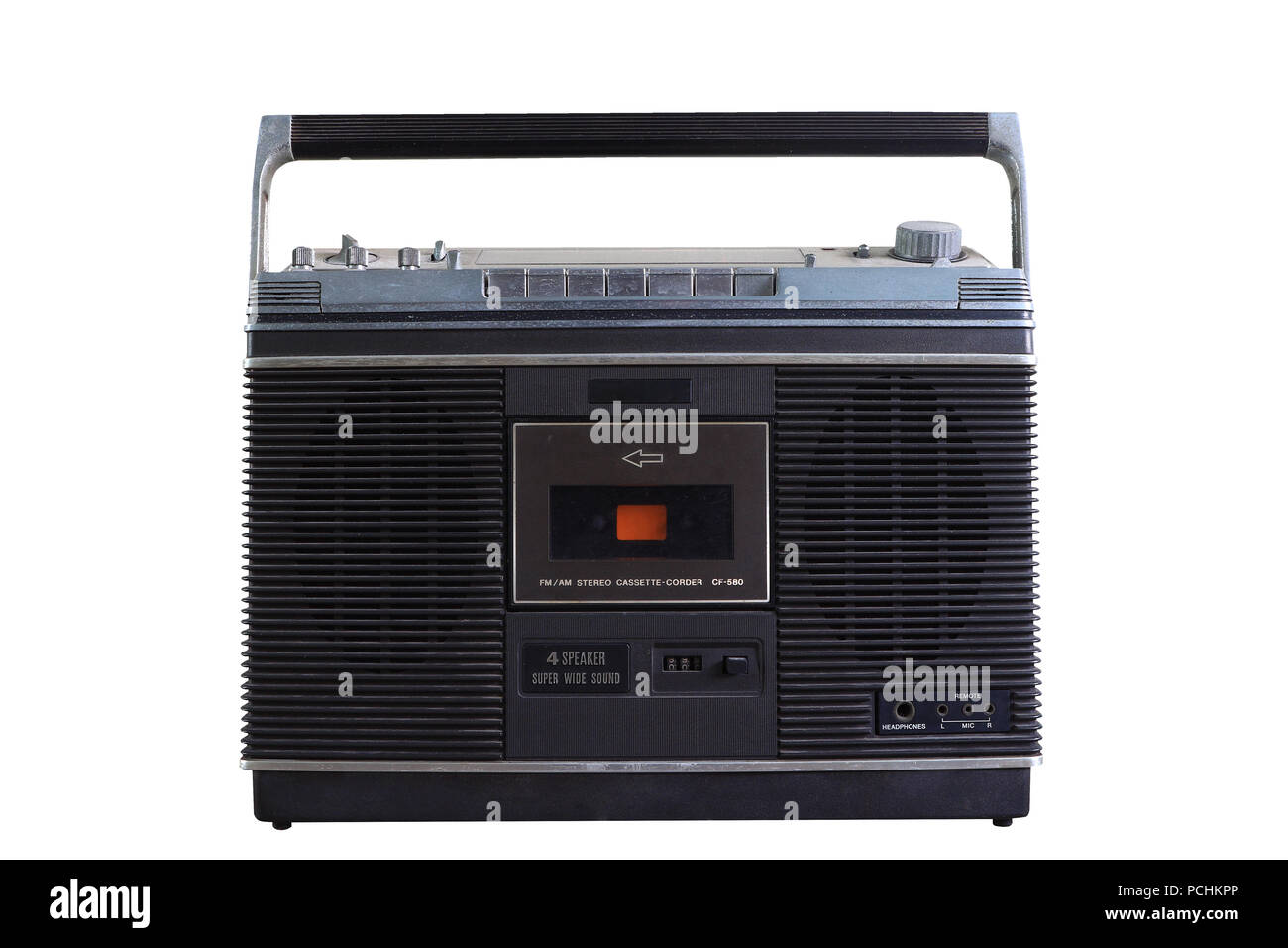Radio cassette rétro isolé sur fond blanc, photo ont chemin de détourage. Banque D'Images