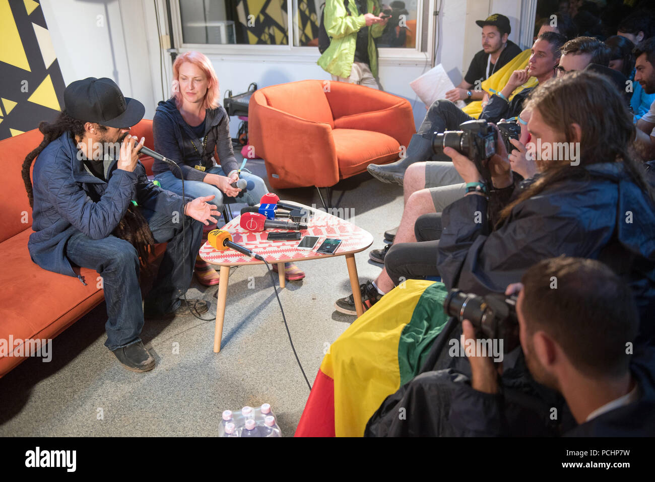 BONTIDA POUR, Roumanie - 18 juillet 2018 : légende reggae et quatre Grammy award winner, Damian Marley assiste à une conférence de presse après son concert à l'élection Banque D'Images