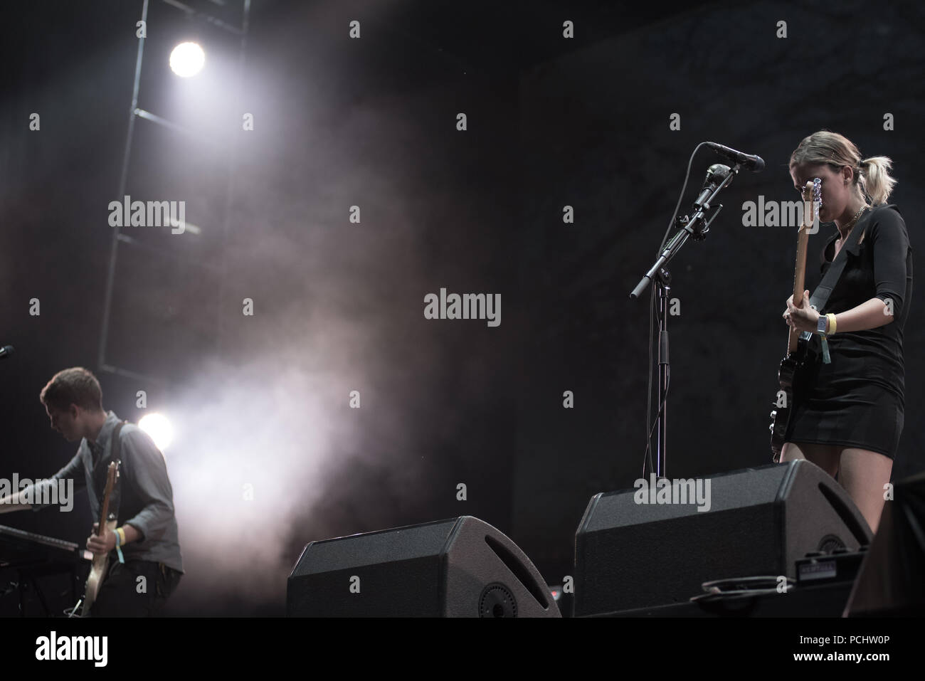 BONTIDA POUR, Roumanie - 19 juillet 2018 : groupe de rock alternatif britannique Wolf Alice en live sur la scène principale du festival Château électrique Banque D'Images