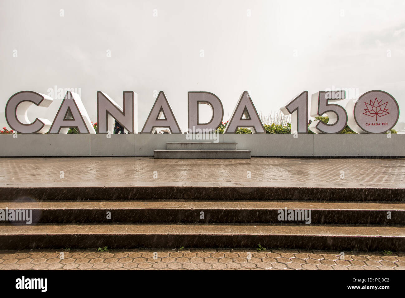 Niagara, Ontario Canada Canada 150 06.09.2017 signer construit au Chutes du Niagara pour commémorer le 150e anniversaire de la Confédération en 2017 Banque D'Images