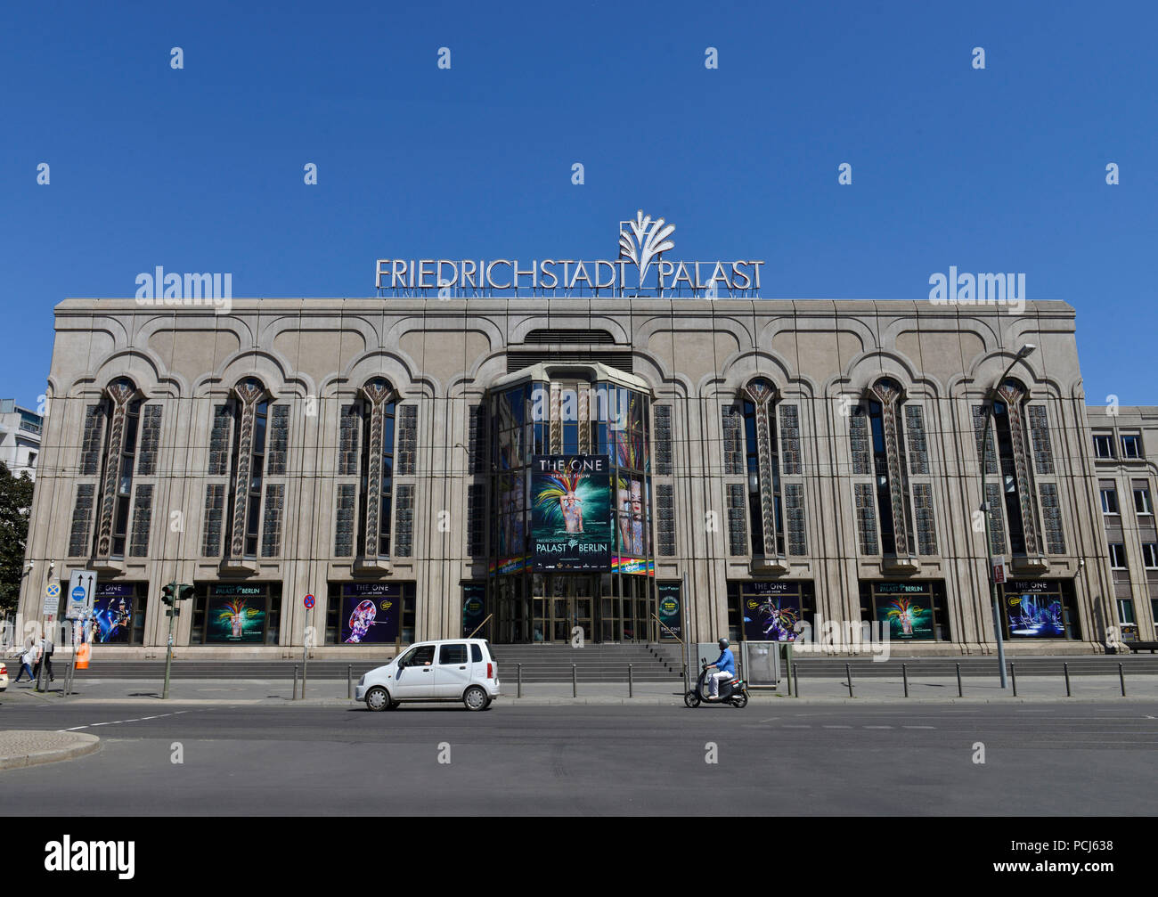 Friedrichstadtpalast, Friedrichstrasse, Mitte, Berlin, Deutschland Banque D'Images