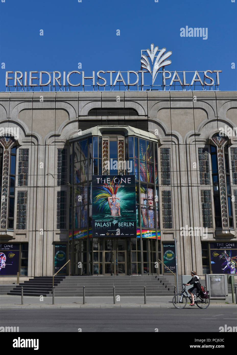 Friedrichstadtpalast, Friedrichstrasse, Mitte, Berlin, Deutschland Banque D'Images
