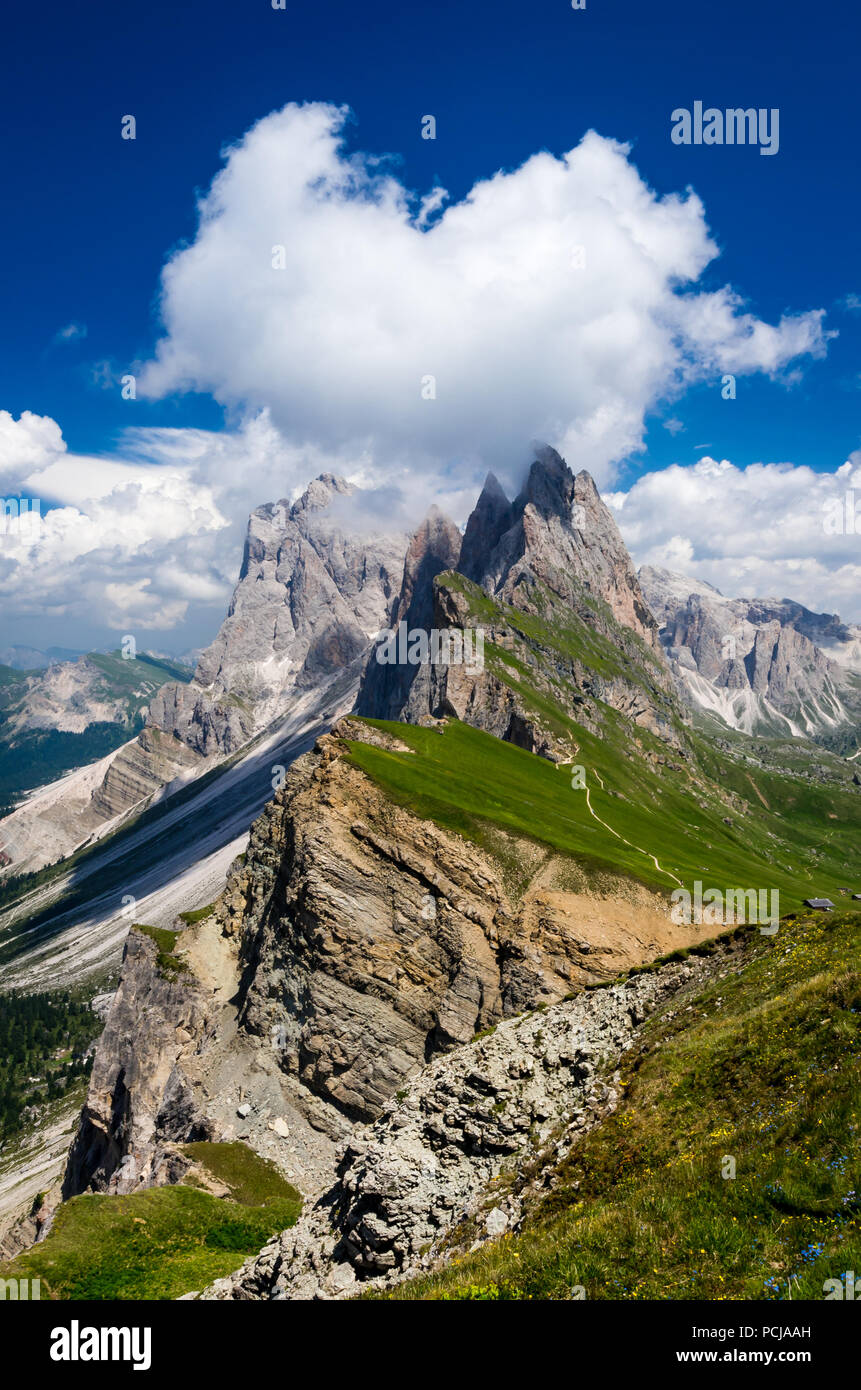 Gruppo delle Odle, vue de Seceda. Massif du Puez Odle en montagnes des Dolomites, l'Italie, les Alpes du Tyrol du Sud, l'Alto Adige, Val Gardena, Geislergruppe Banque D'Images