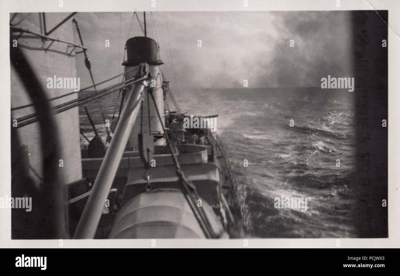 Droit de l'album photo de Oberfänrich Wilhelm Gaul - à la tonne de taf Torpedoboot allemand Leopard (Torpedo Boat Leopard) en 1937, pendant la guerre civile espagnole. Banque D'Images