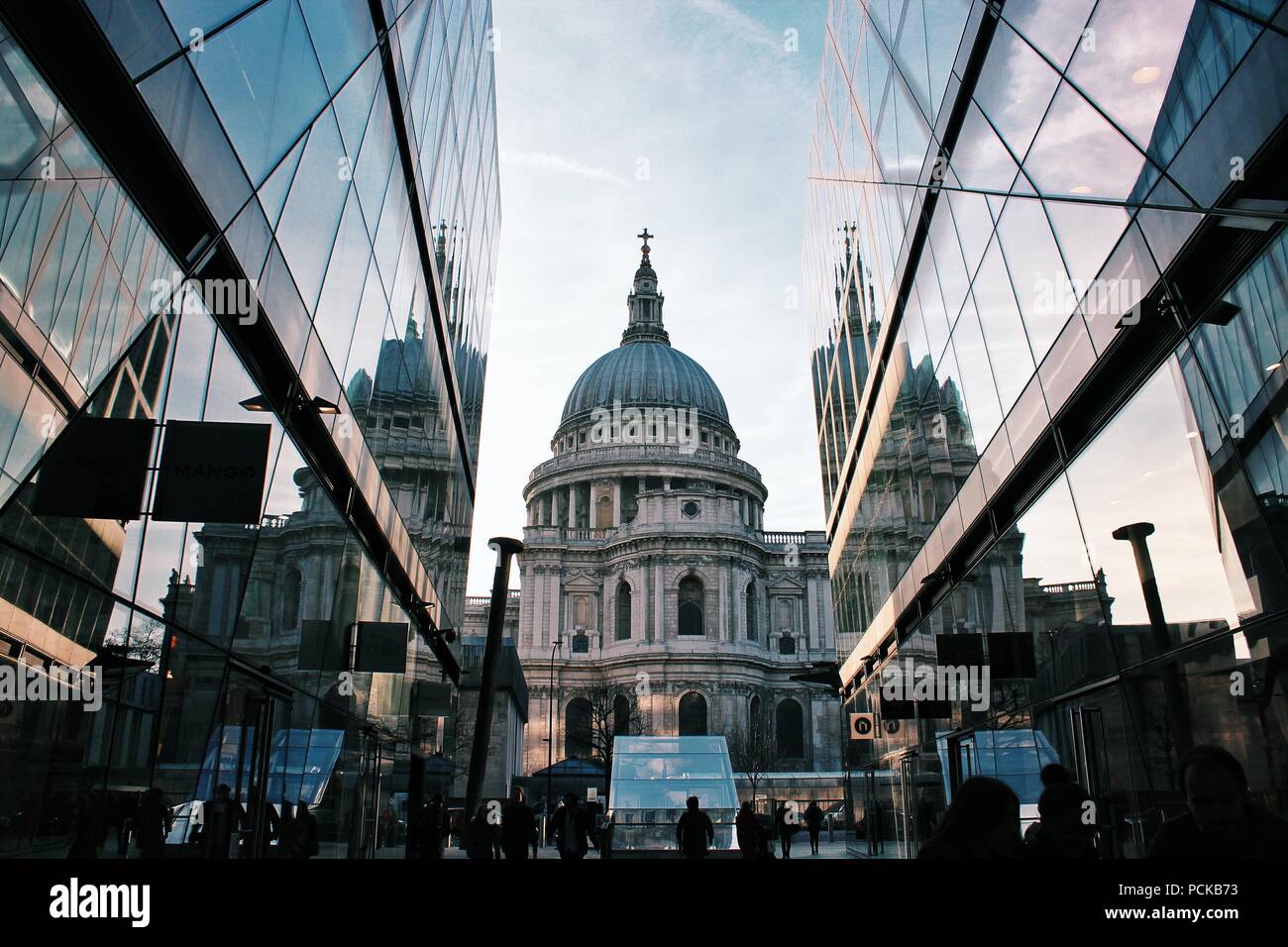 La Cathédrale St Paul, à Londres Banque D'Images