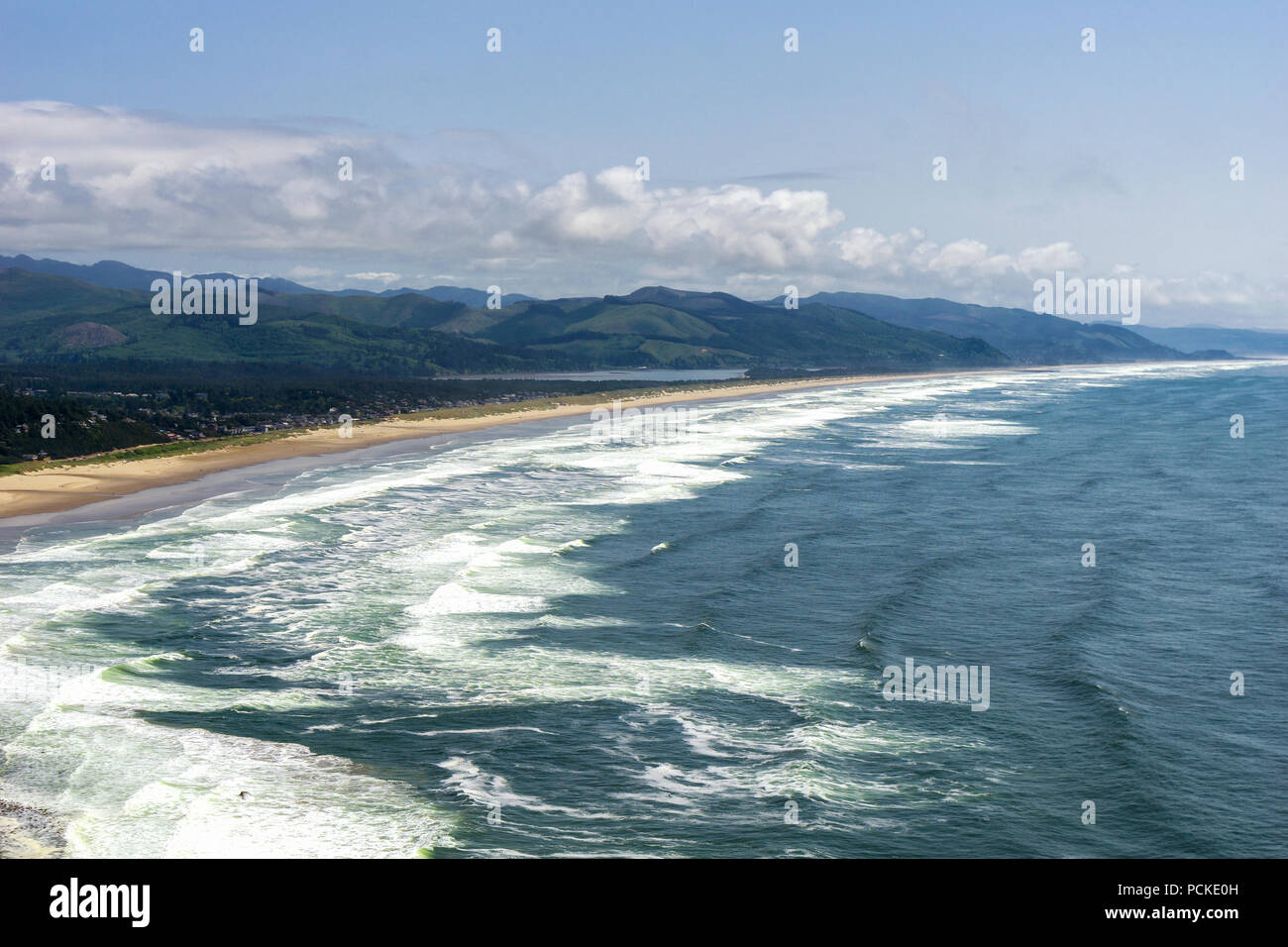 La côte de l'Oregon à partir de la vue à Neahkahnie Oswald West State Park, Neahkahnie beach, manzanita, Oswald West State Park, la route US 101, ou, aux États-Unis. Banque D'Images