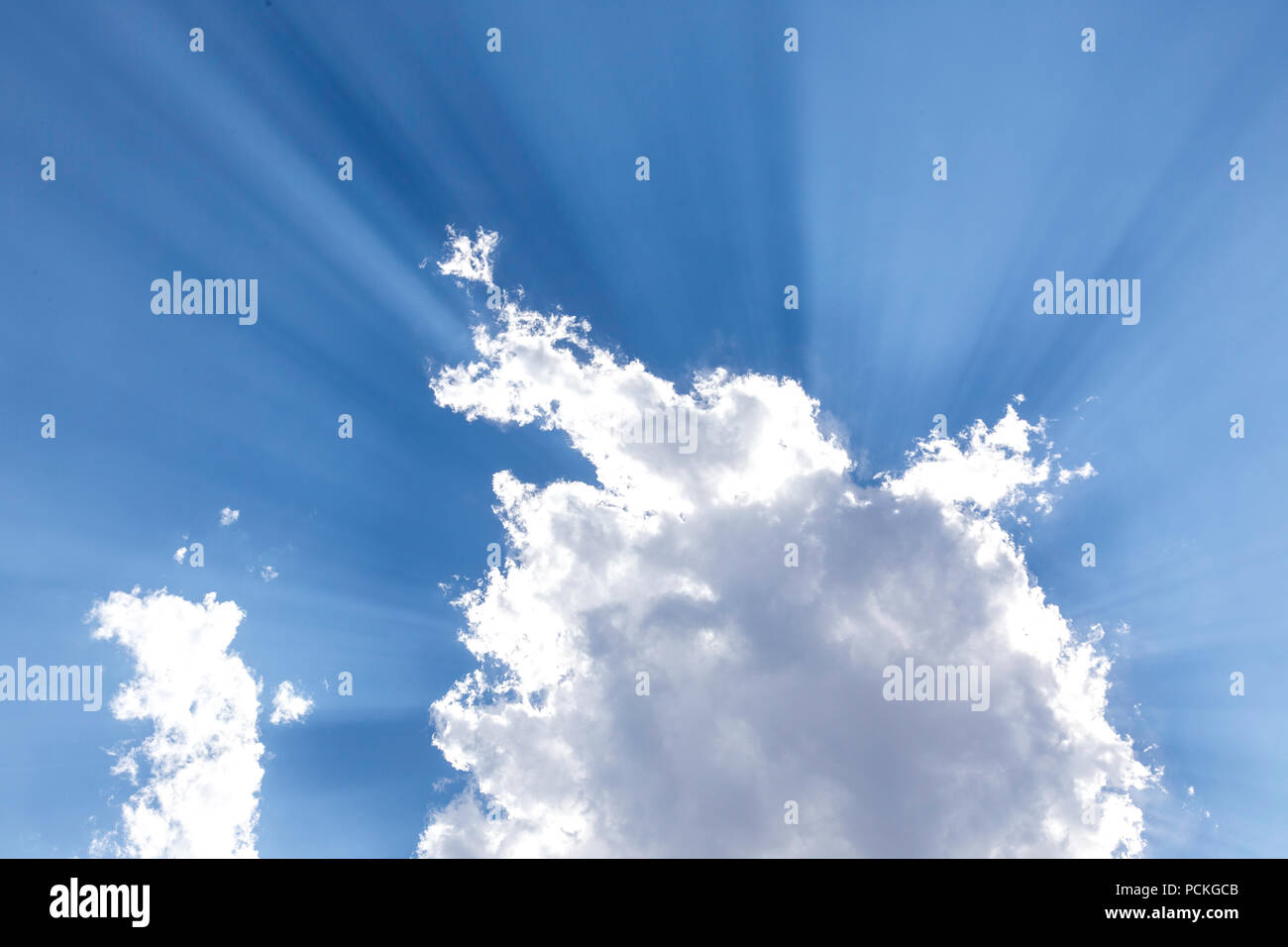 Ciel bleu et nuages, Big Sky Country, Montana, USA Banque D'Images
