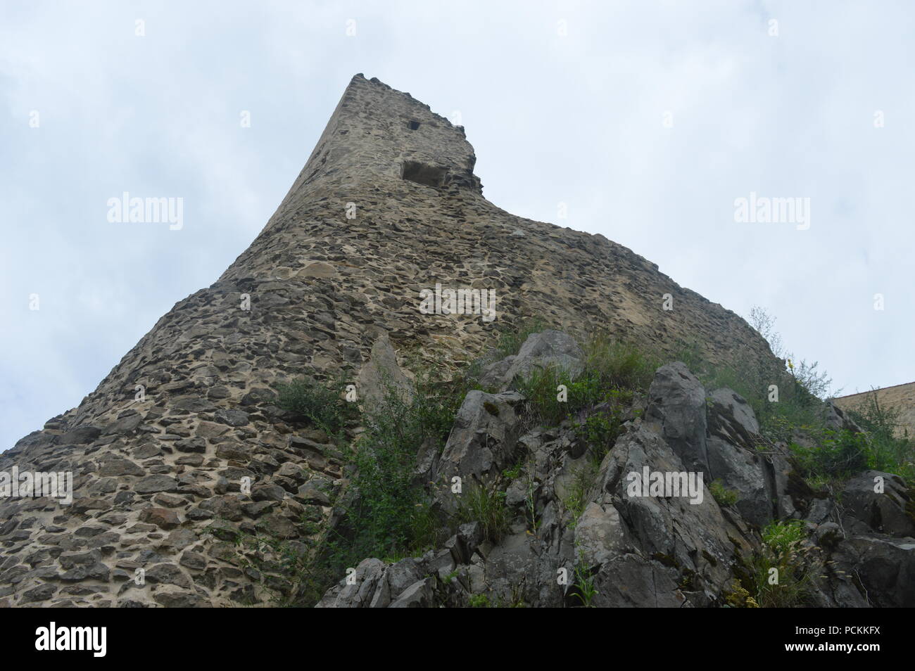 Brasov forteresse sur une colline, la Transylvanie Banque D'Images