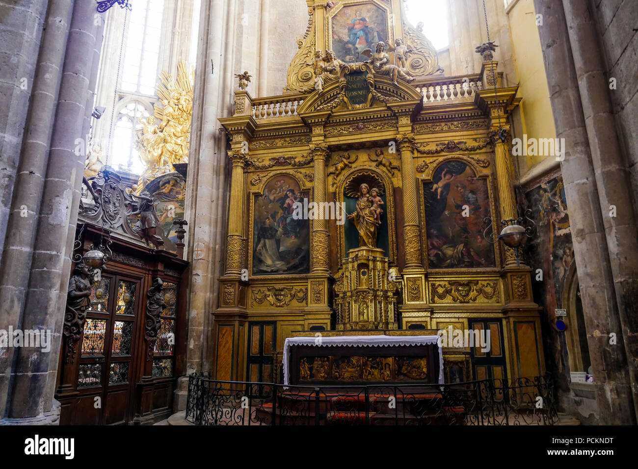 Sainte-Marie-Madeleine de Saint-Maximin-la-Sainte-Baume basilique, Saint-Maximin la Sainte Baume, Var, France Banque D'Images