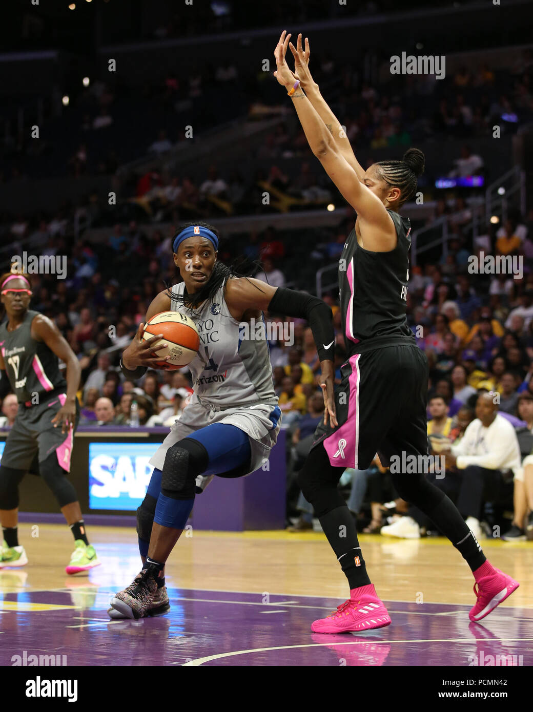 Minnesota Lynx Sylvia Fowles centre # 34 au cours de la Minnesota Lynx vs Los Angeles Sparks match au Staples Center de Los Angeles, CA le 2 août 2018. (Photo par Jevone Moore) Banque D'Images