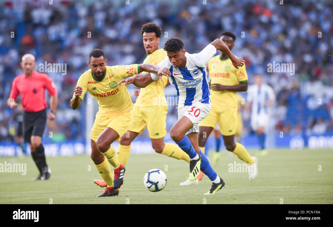 Brighton Royaume-Uni 3 août 2018 - Bernardo de Brighton se met en avant lors du match de football amical d'avant-saison entre Brighton et Hove Albion et Nantes au stade de la communauté American Express Photographie prise par Simon Dack crédit: Simon Dack/Alay Live News - usage éditorial uniquement Banque D'Images