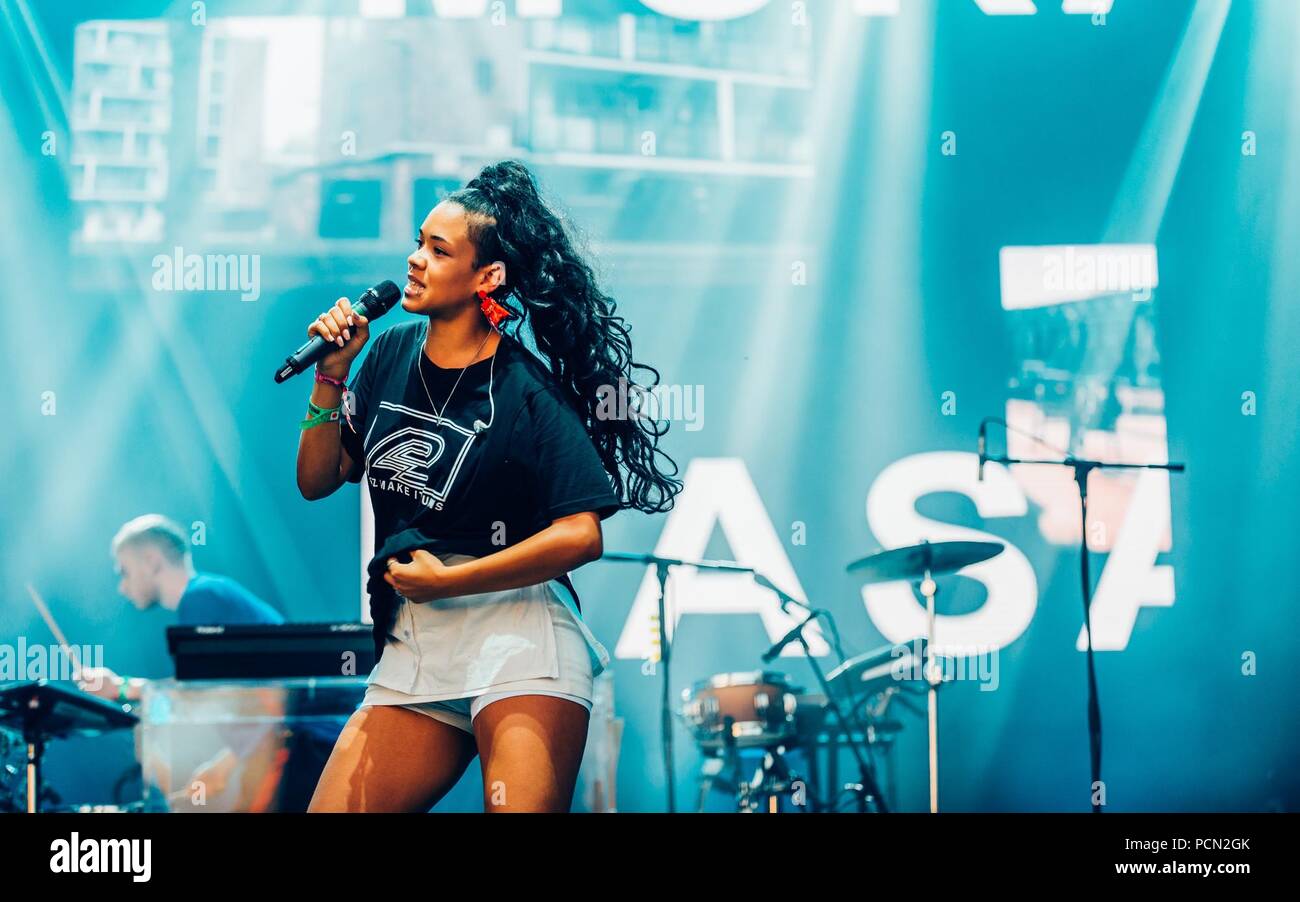 Dorset, UK, 3 août 2018. Château de Lulworth, dans le Dorset, Royaume-Uni. 3e août 2018. Mura Masa effectue avec au Bestival Bonzai Music Festival 2018. Credit : Bailey/Alamy Live News Banque D'Images