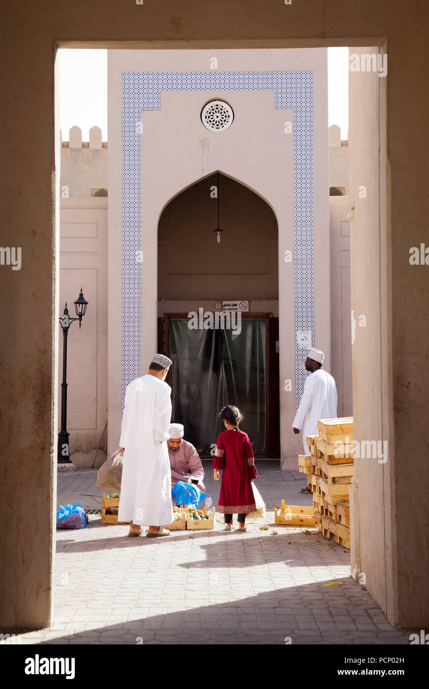 Nizwa, Oman, Souk, marché aux bestiaux, les sections locales au marché Banque D'Images