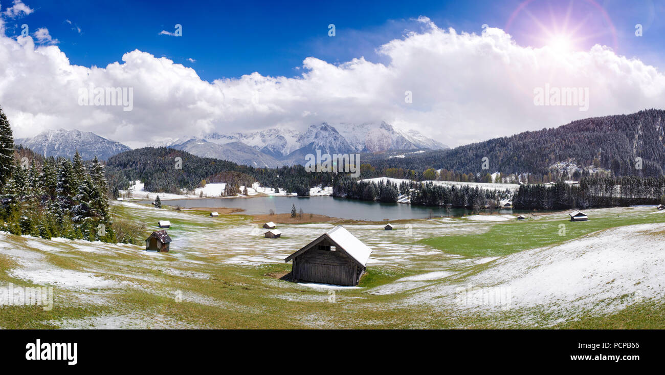 Paysage panoramique avec de montagne en Bavière à l'hiver Banque D'Images