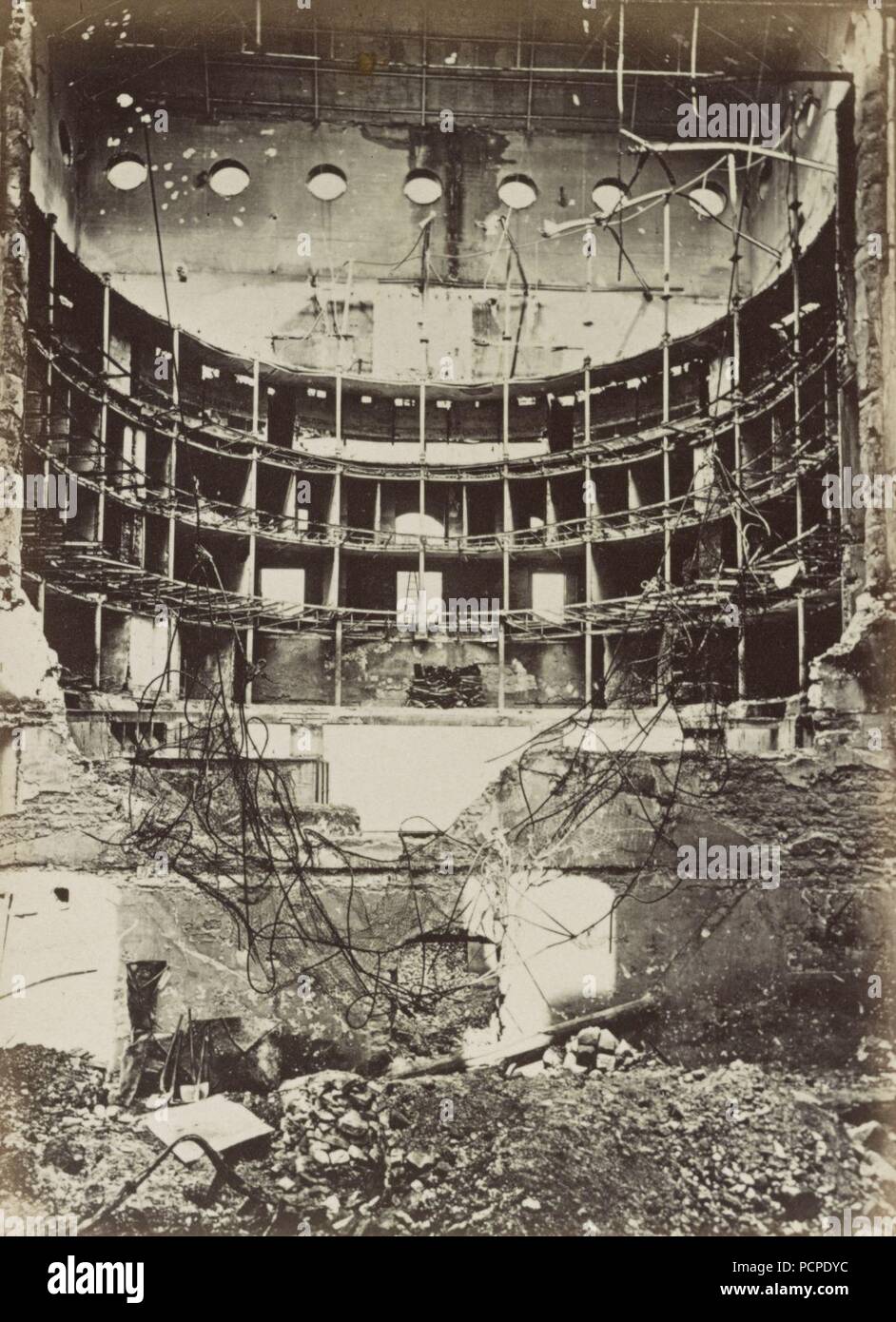 Alphonse Liébert, Le Théâtre Lyrique incendié Vue interieure de la salle Banque D'Images