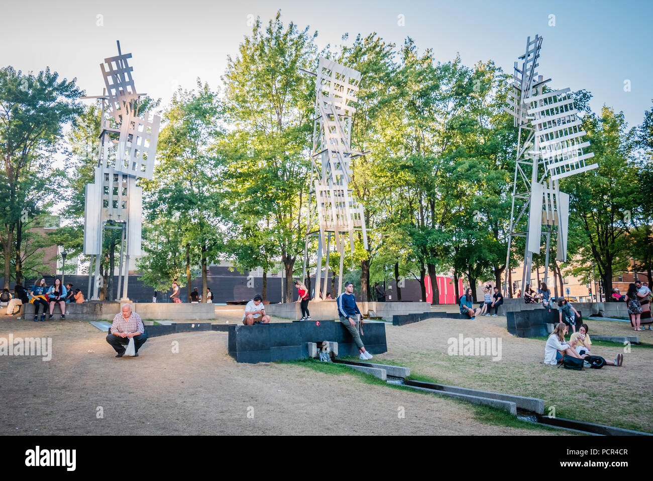 La place Émilie-Gamelin est une place de la ville dans le centre de Montréal, Québec, Canada Banque D'Images