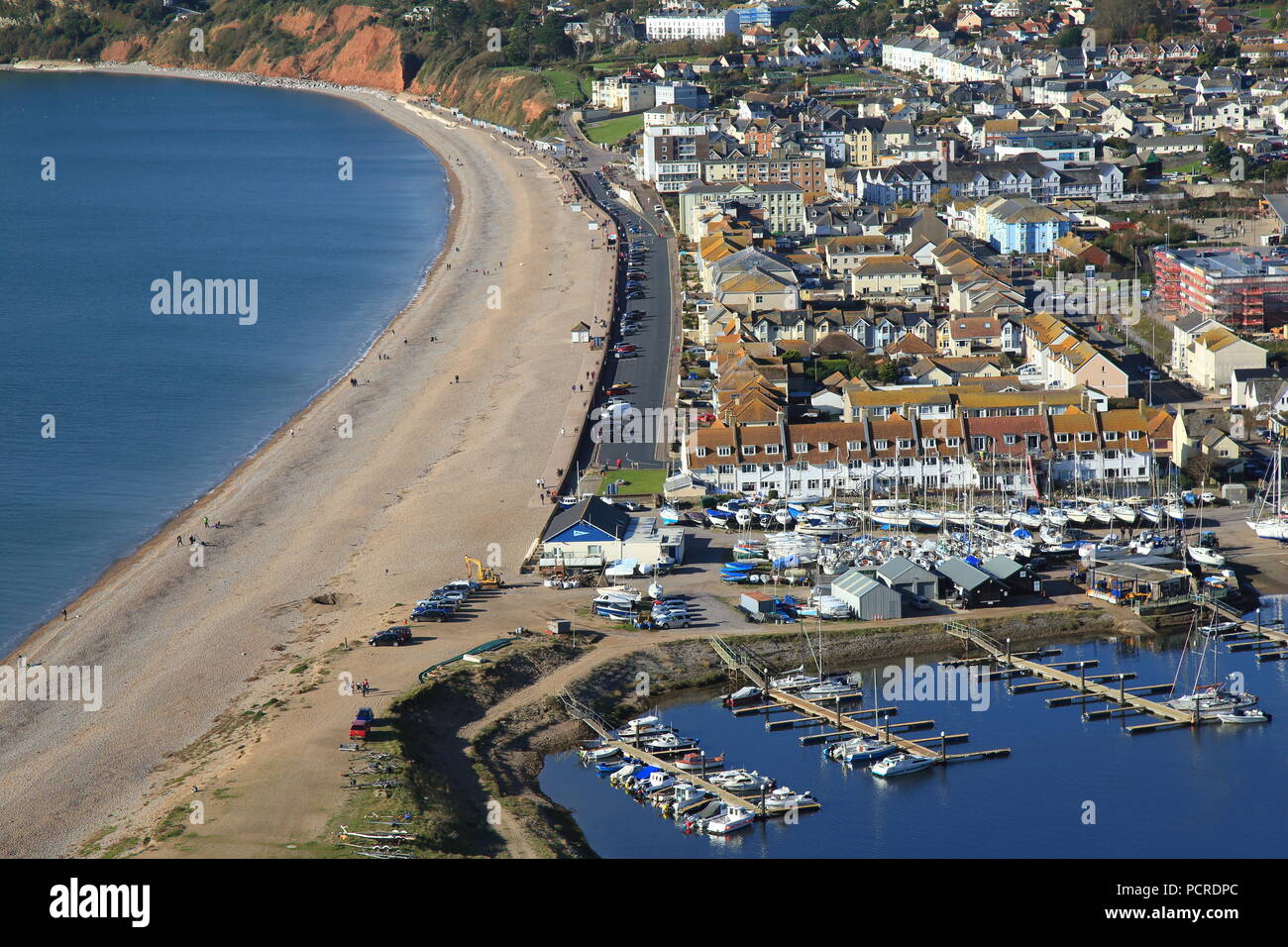 Vue aérienne de Seaton dans le Devon sur la côte jurassique Banque D'Images