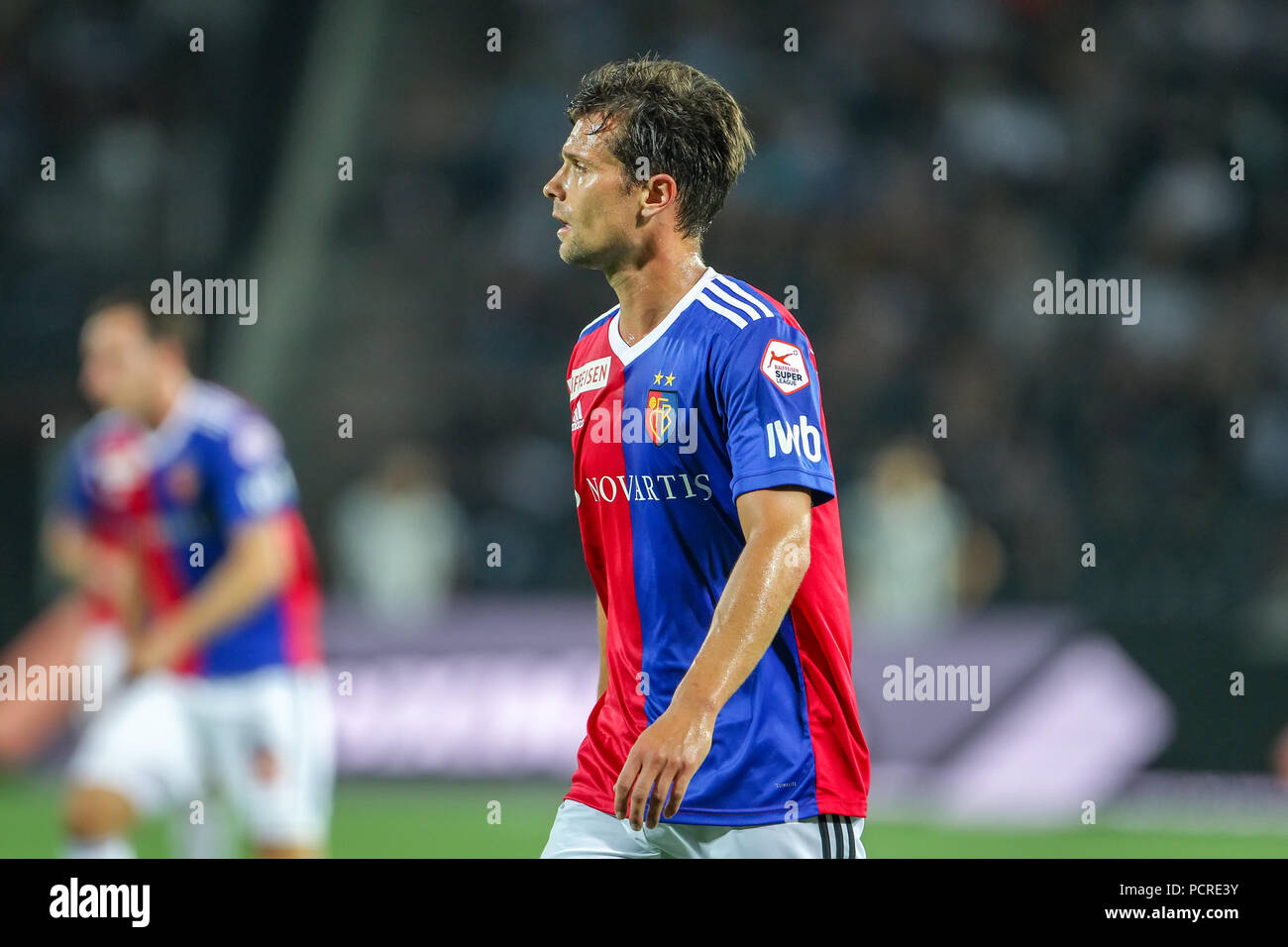 Thessalonique, Grèce - 24 juillet 2018 : Le joueur de Bâle Valentin Stocker en action lors de la Ligue des Champions, deuxième tour de qualification , 1er match Banque D'Images