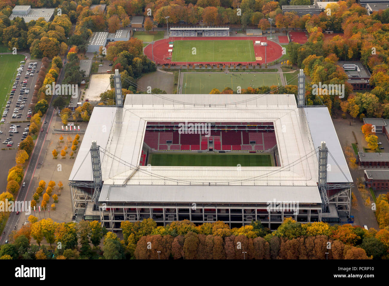 Vue aérienne, RevierEnergieStadion, 1.FC Köln, stade Rhein-Energie-Stadion, 2.Bundesliga, Cologne, Rhénanie du Nord-Westphalie, Allemagne, Europe, Banque D'Images