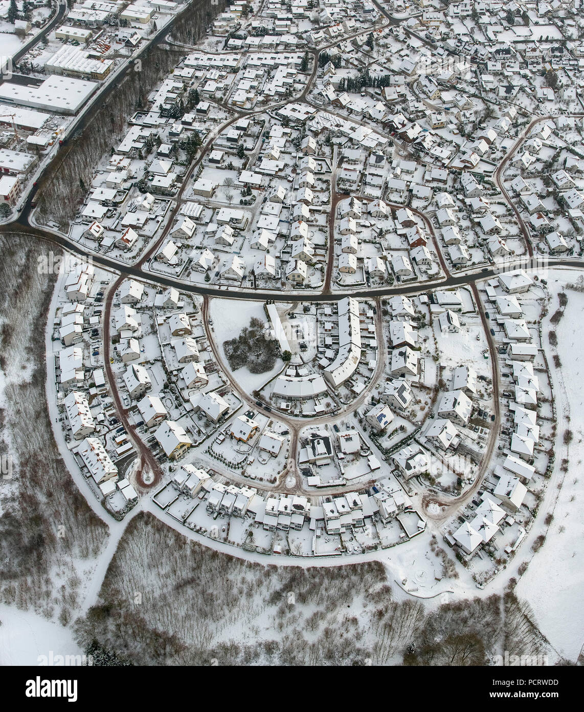 Vue aérienne, l'une d'habitation estate Anton-Schade-Weg, maisons individuelles maison jumelée, Bergheim, Arnsberg Neheim,, Sauerland, Rhénanie du Nord-Westphalie, Allemagne, Europe Banque D'Images