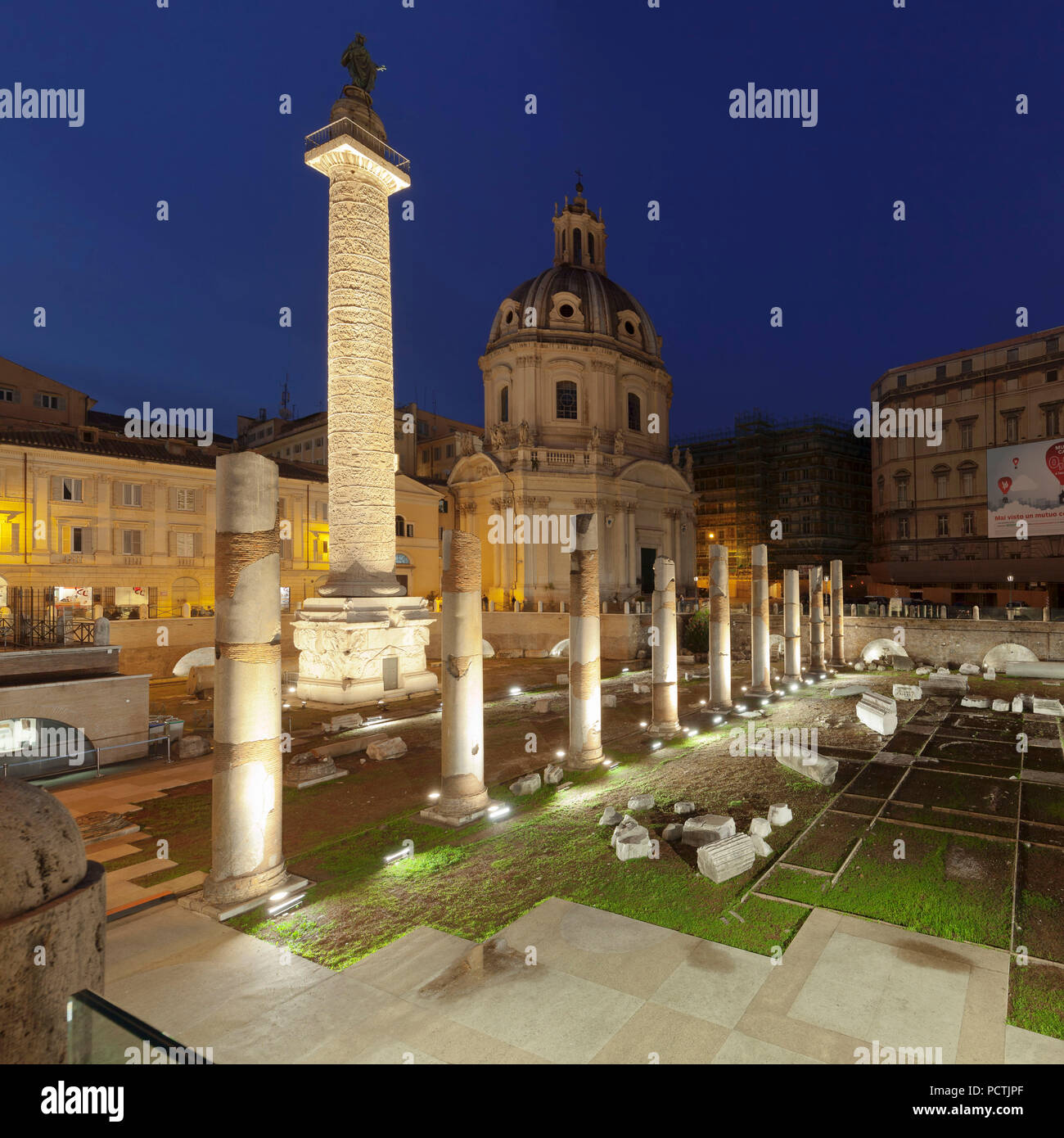 Forum de Trajan (Foro di Trajano), la colonne Trajane, Église Santissimo Nome di Maria, Rome, Latium, Italie Banque D'Images