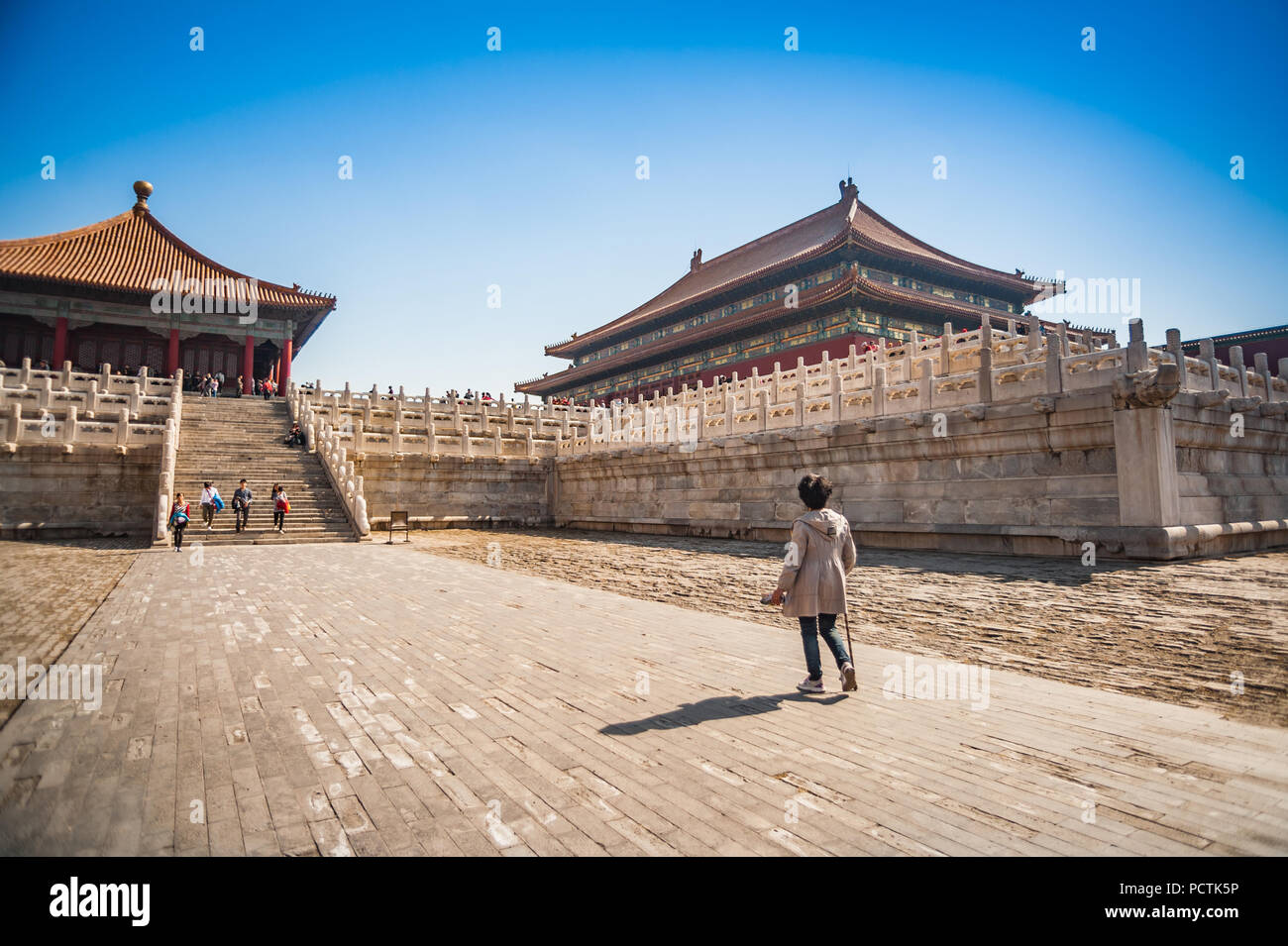 Des bâtiments de la Cité Interdite, un complexe de Palais à Beijing lors d'une journée ensoleillée. Des pierres et des détails du palais impérial chinois. Banque D'Images