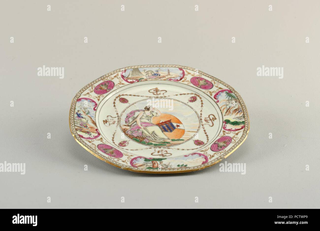 Figure allégorique de l'espoir d'appui avec blason de Ker Plate, ca. 1795-1800 Banque D'Images