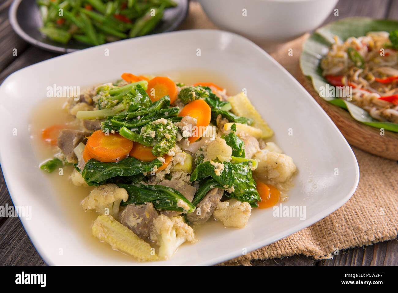 Capcay. Cuisine chinoise indonésienne de divers légumes Banque D'Images