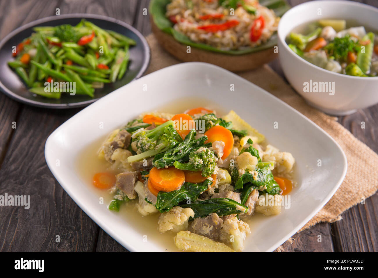 Capcay. Cuisine chinoise indonésienne de divers légumes Banque D'Images