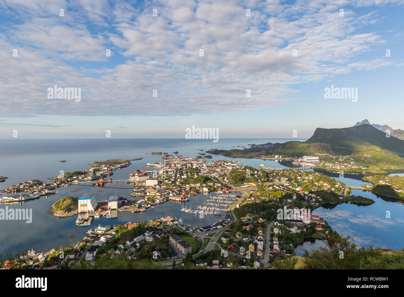 Vue aérienne de l'archipel des îles Lofoten Svolvaer, Norvège Banque D'Images