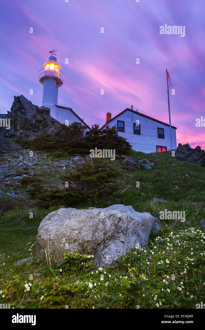 Le phare de Lobster Cove Head. Terre-neuve et Labrador, Canada. Banque D'Images
