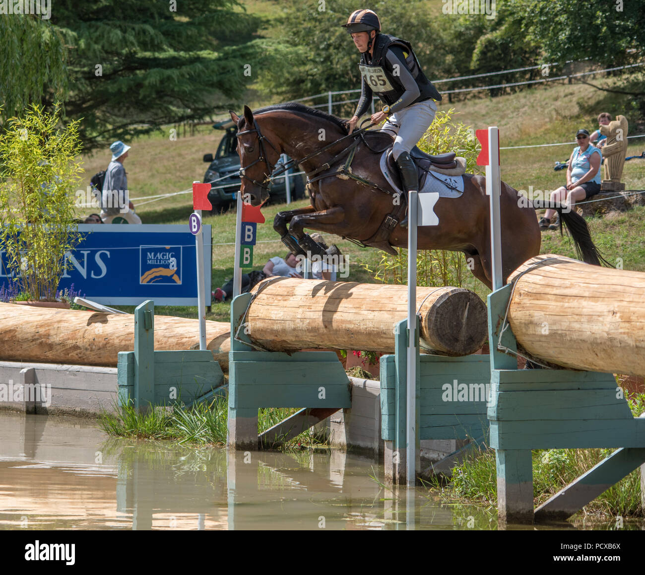 Gatcombe Park, Gloucestershire, 4 août 2018. Gatcombe Park Gloucestershire Festival Magic Millions British Eventing.Tom Rowland & MGH peut-être une mission lors de la Cross Country Smith & Williamson Championnats intermédiaires britannique Banque D'Images