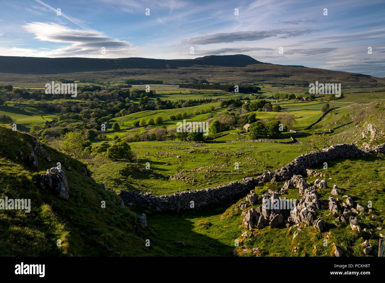 Souther écailles ; Avis de Whernside ; Yorkshire ; UK Banque D'Images