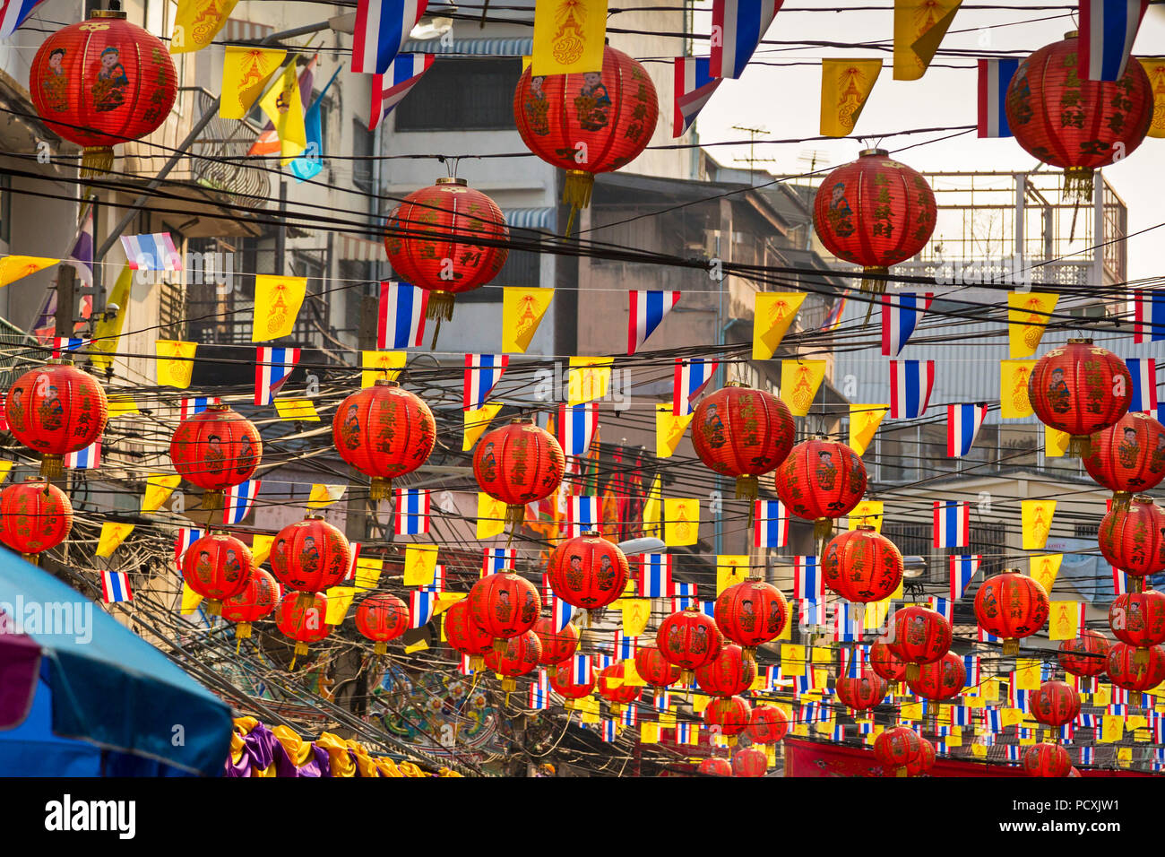 Les lanternes du Nouvel An chinois dans le quartier chinois, Yaowarat, Bangkok, Thaïlande Banque D'Images