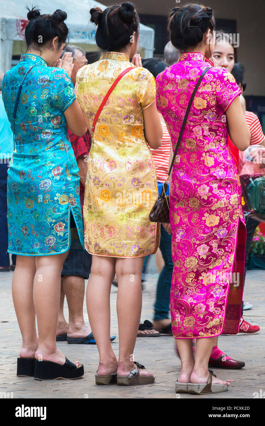 Thai in Chinese dress, Chinesischer Temple, Nouvel An Chinois, Chinatown, Bangkok, Thaïlande Banque D'Images