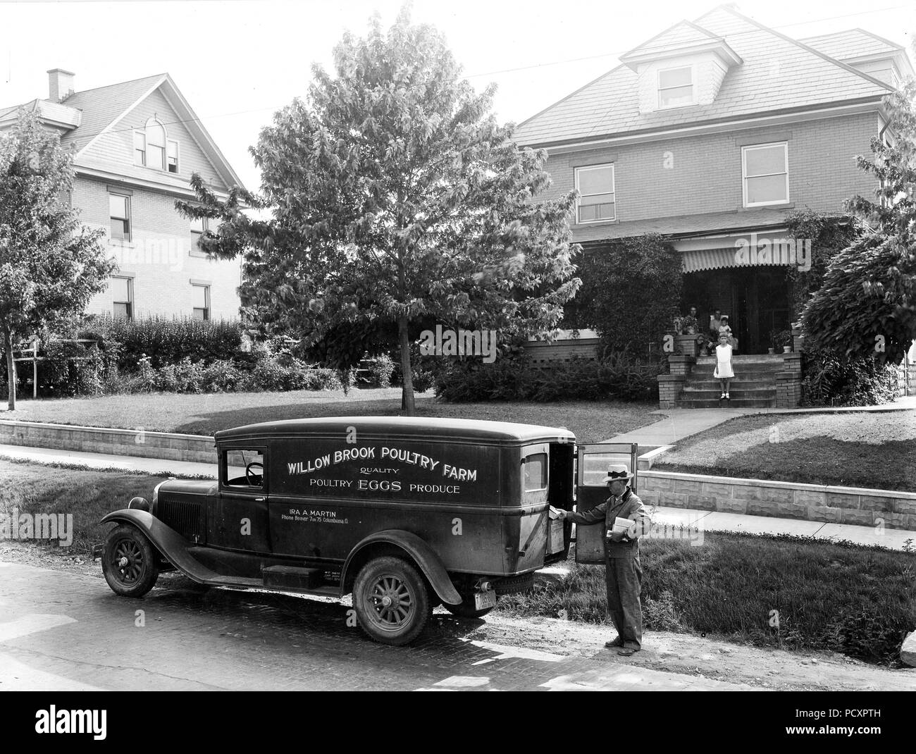 Les œufs de la vente au détail d'un camion à l'accueil, Mahoning Comté (Ohio). Août 1931 Banque D'Images