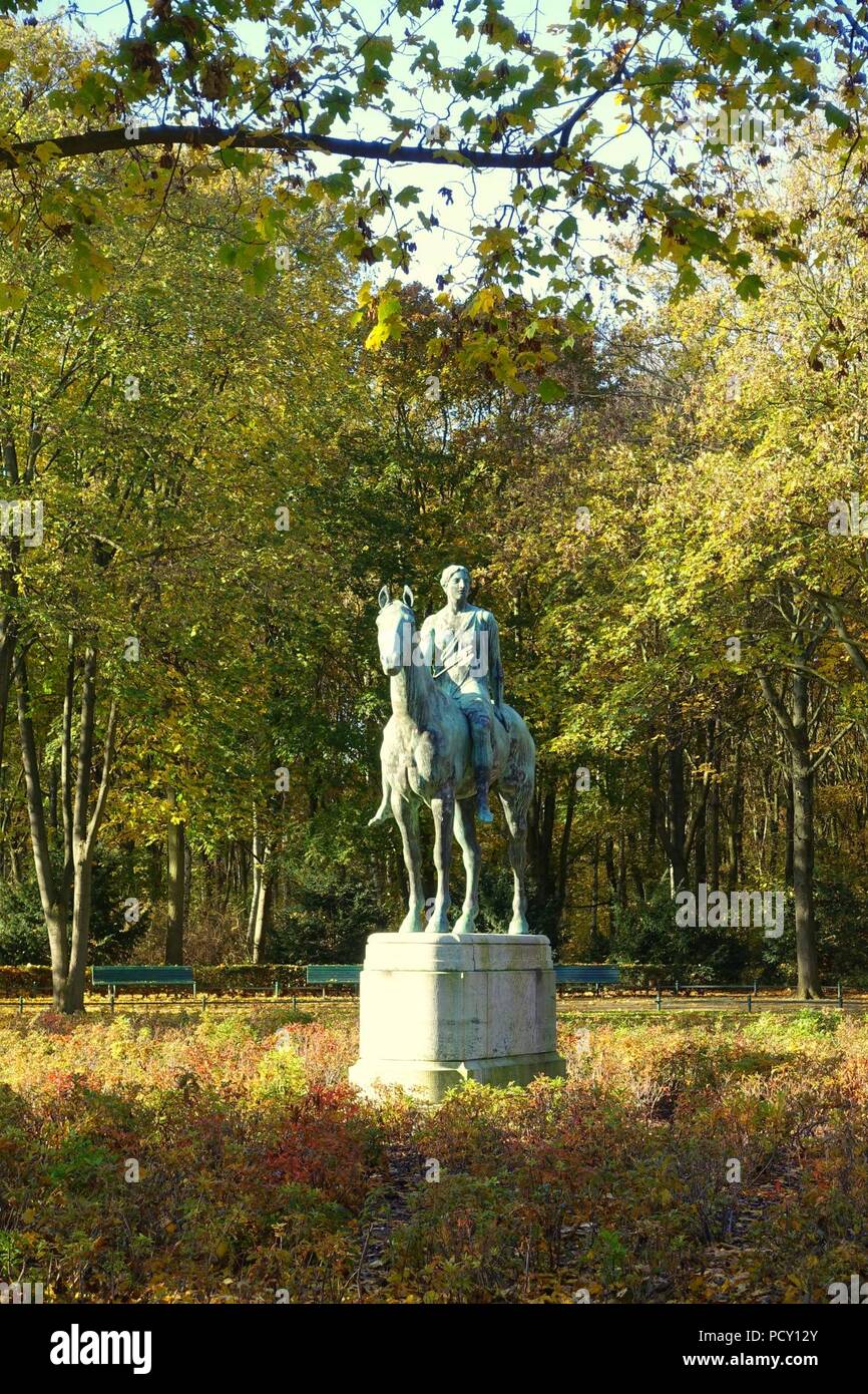 Amazone zu Pferde - Tiergarten, Berlin, Allemagne - Banque D'Images