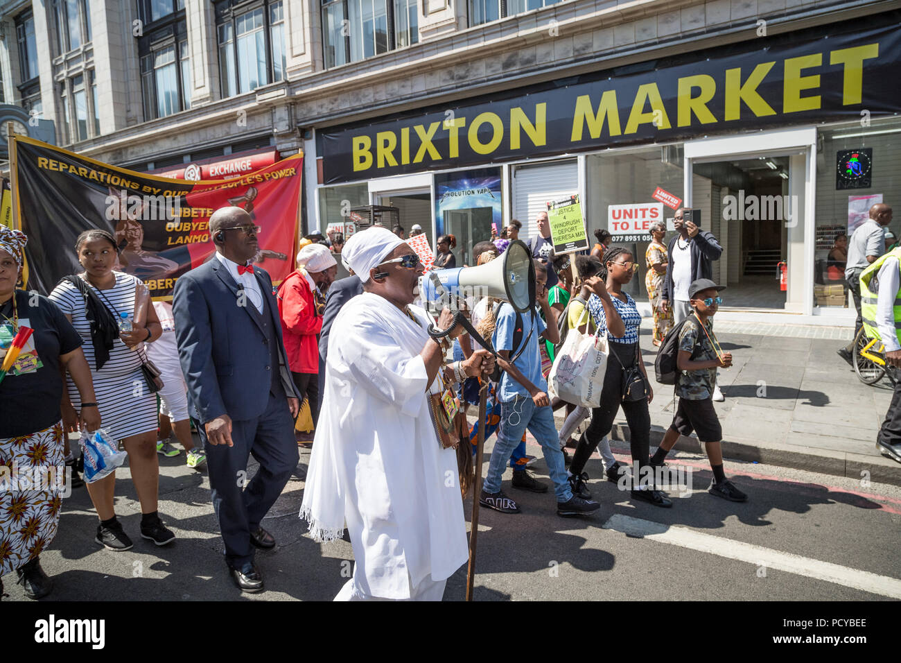 Afrikan annuelle La Journée de l'émancipation des réparations rallye et mars à Brixton, dans le sud de Londres, au Royaume-Uni. Banque D'Images