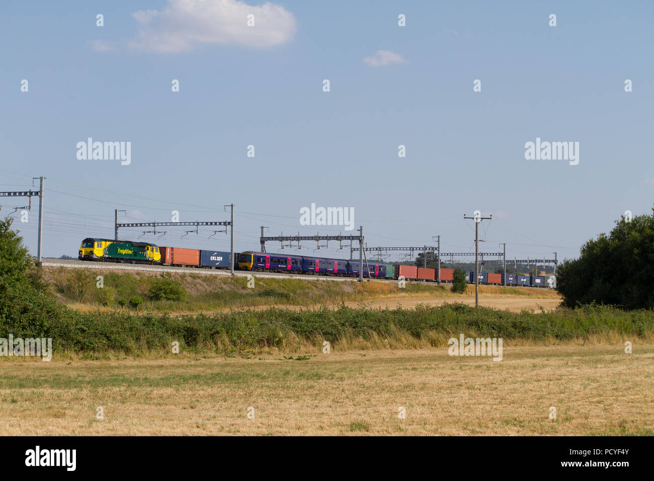 Un certain nombre de locomotives diesel de la classe 70 de travail 70005 un freightliner à South Stoke le 26 juillet 2018. Banque D'Images
