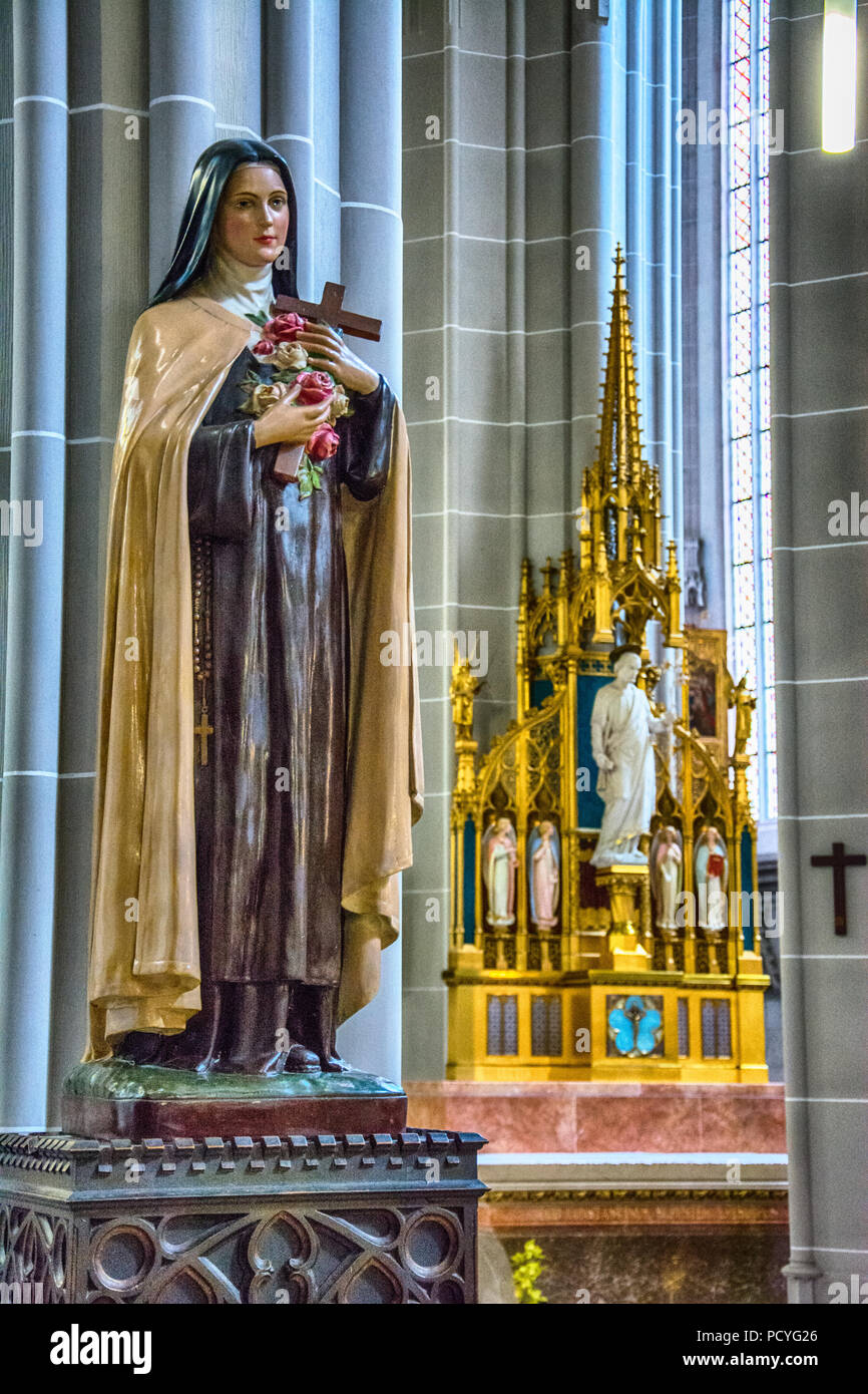 La Cathédrale de St Elisabeth est une cathédrale gothique à Košice.C