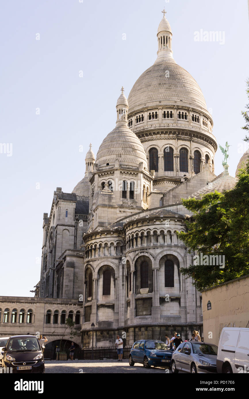 Sacré Coeur Paris - La basilique du Sacré-Cœur à Montmartre, vue du nord-est, Paris, France, Europe. Banque D'Images