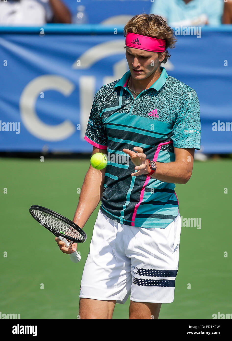 5 août 2018 : Alexander Zverev rebondit une balle de sa raquette lors de la finale de l'Open de tennis de Citi match à Rock Creek Park, à Washington DC. Justin Cooper/CSM Banque D'Images