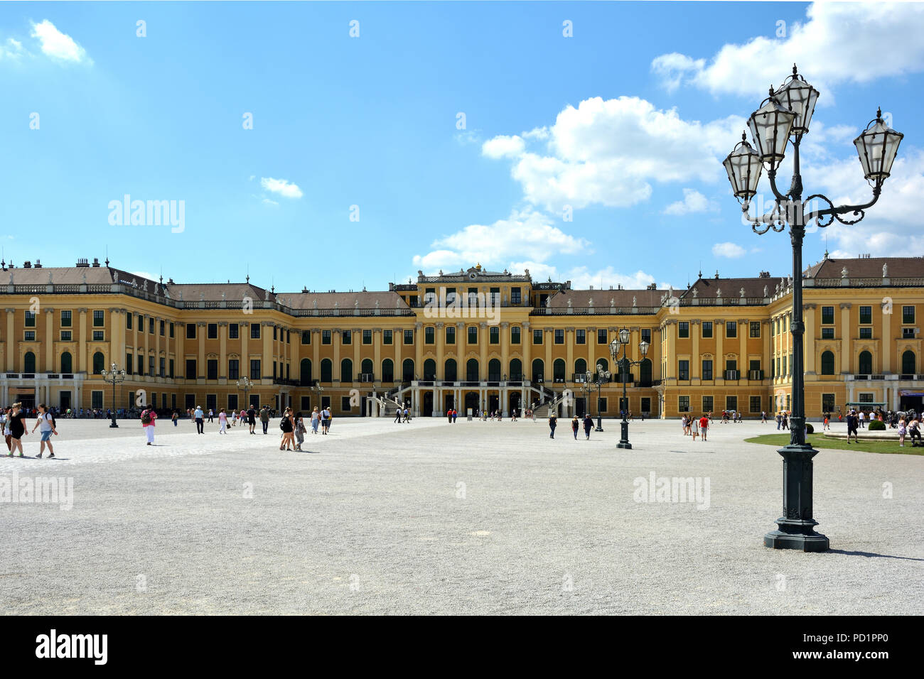 Palais de Schönbrunn à Vienne dans la vue de l'entrée principale - l'Autriche. Banque D'Images