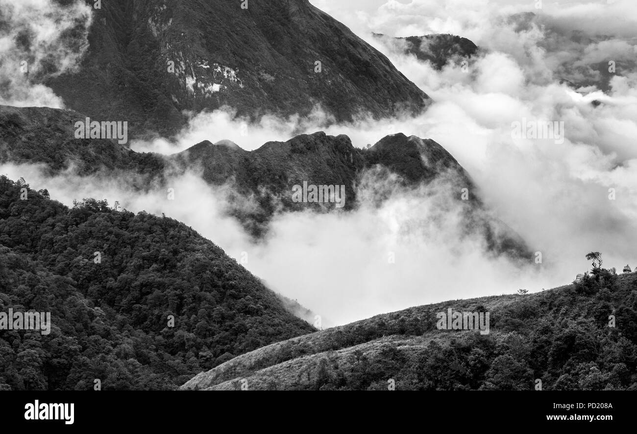 Célèbre et pittoresque paysage de montagne au ciel gate zone Sapa au Vietnam Asie Banque D'Images