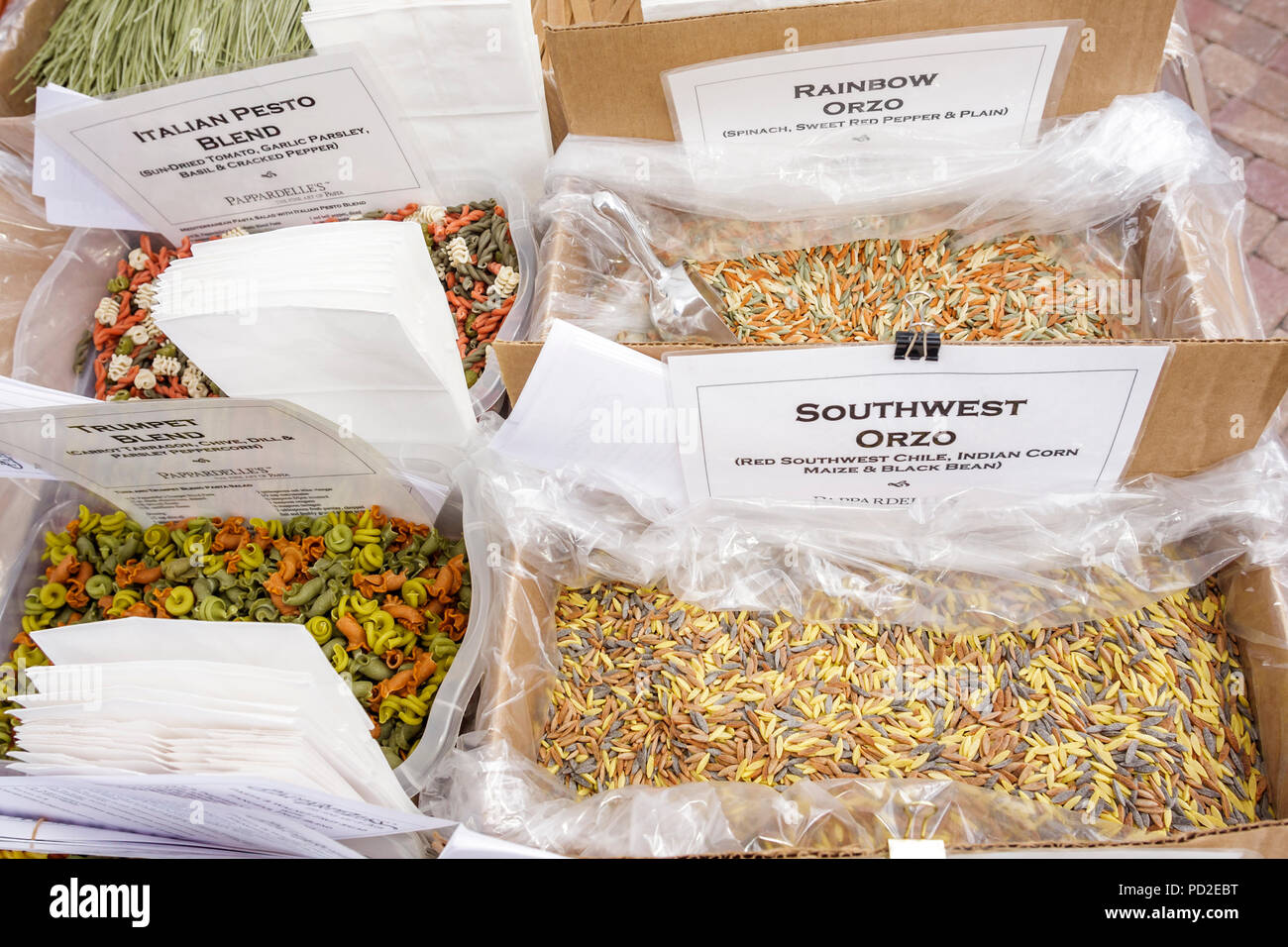 Boca Raton Florida,Palm Beach County,Royal Palm place,Farmers Market,Farmer's,Farmers',Sasséché Pasta,shopping shopper shops magasins marchés Banque D'Images