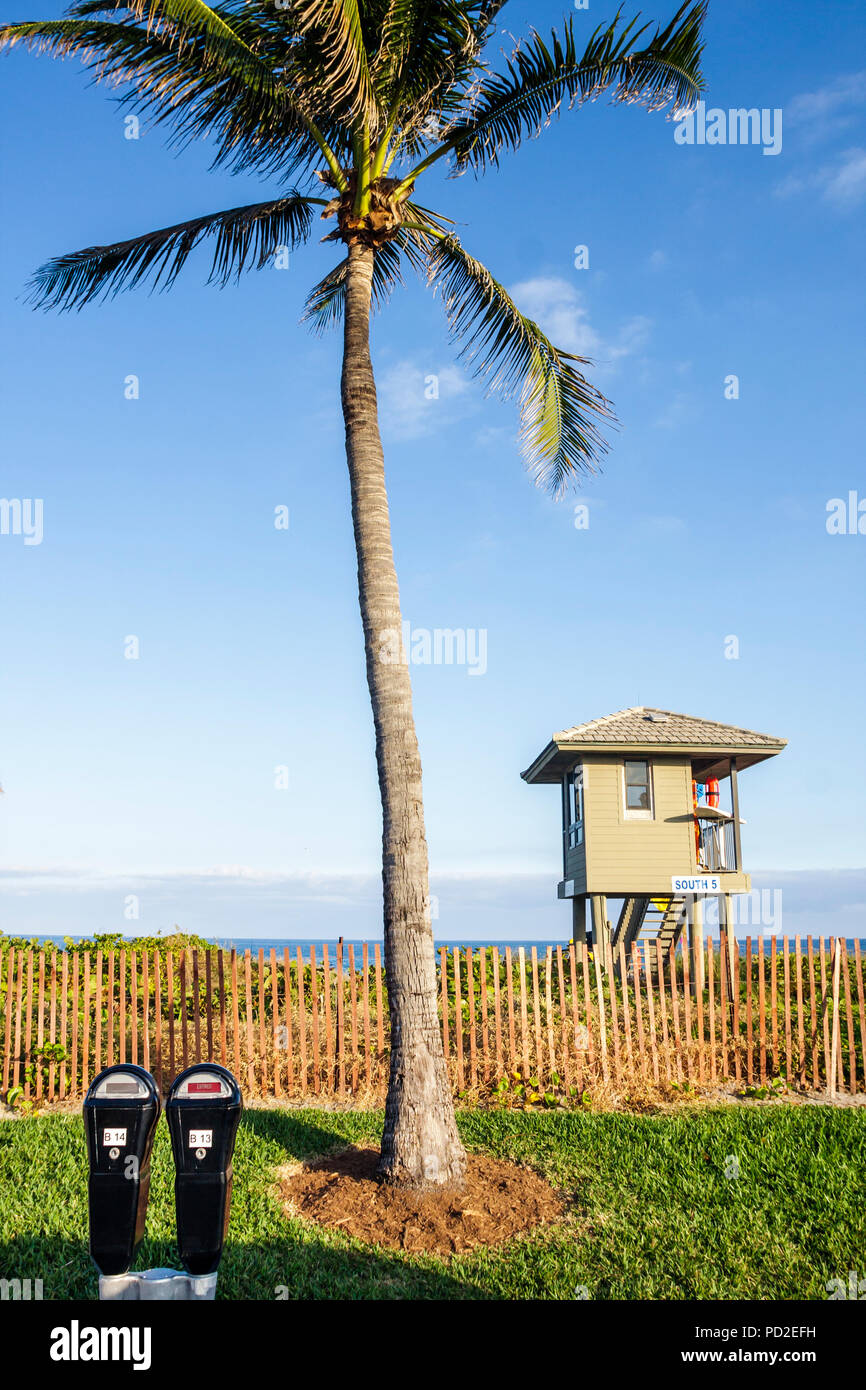 Florida Delray Beach, Atlantic Ocean Water Ocean Water Boulevard, plages publiques, sauveteur, stand, station, sécurité, sauvetage d'eau, prévention, clôture en bois Banque D'Images