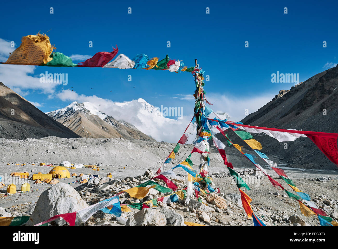 Mantra drapeaux, camp de base de l'Everest, Tingri, Xizang, Chine Banque D'Images